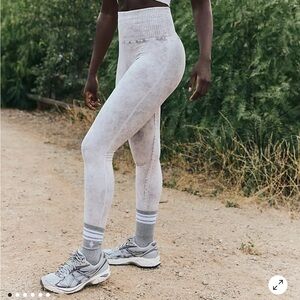 Good Karma 7/8 Leggings